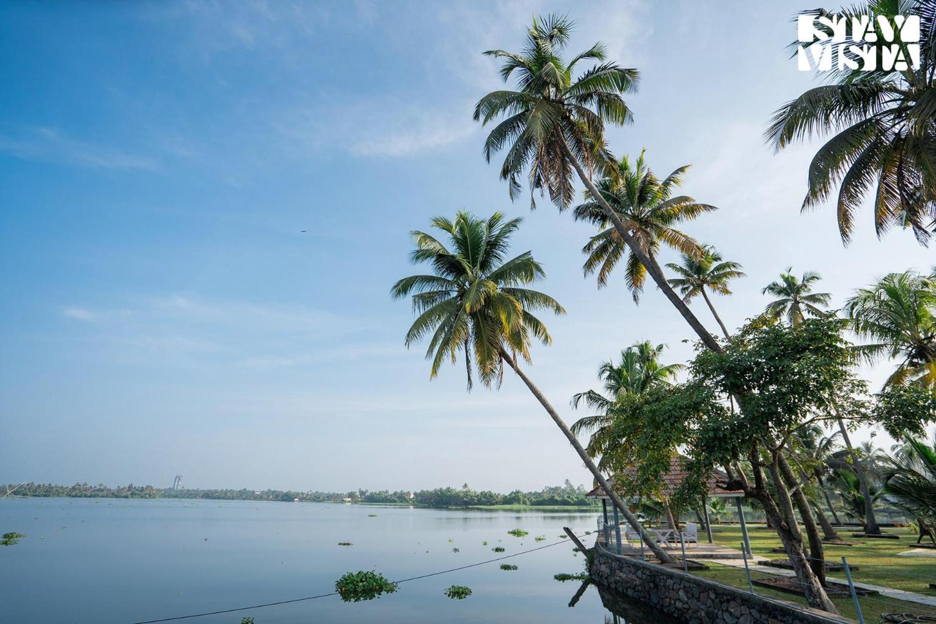 Aqua Vista Riverview By Stayvista - Private Pool Kochi Buitenkant foto